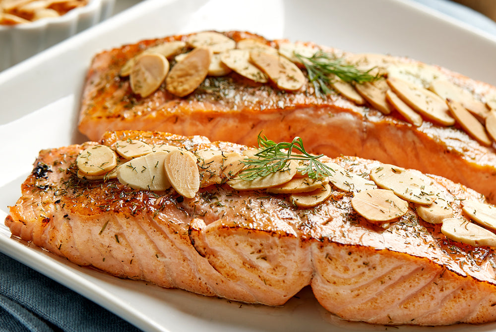 Salmón con Eneldo y Almendras | Salmon with Dill and Almonds